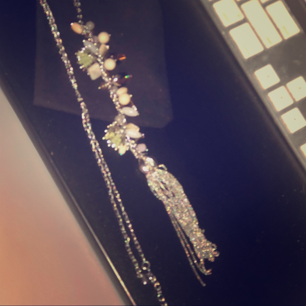 Aster - Scilla fringe pendant Necklace
